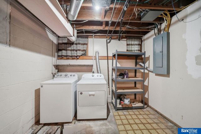 5410 Wilkins Circle, Lincoln, NE 68524