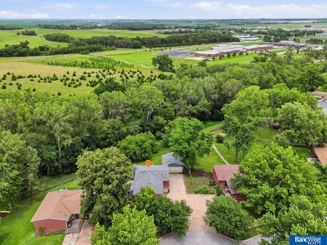 5410 Wilkins Circle, Lincoln, NE 68524