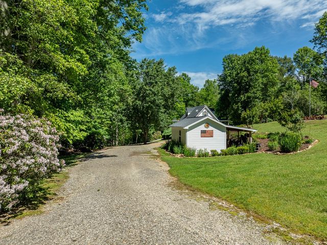 724 Fish Cove Road, Blairsville, GA 30512