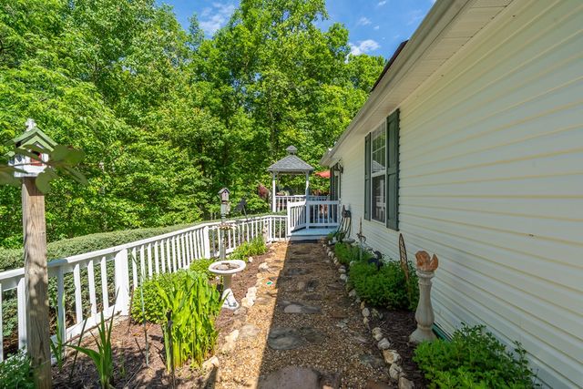 724 Fish Cove Road, Blairsville, GA 30512