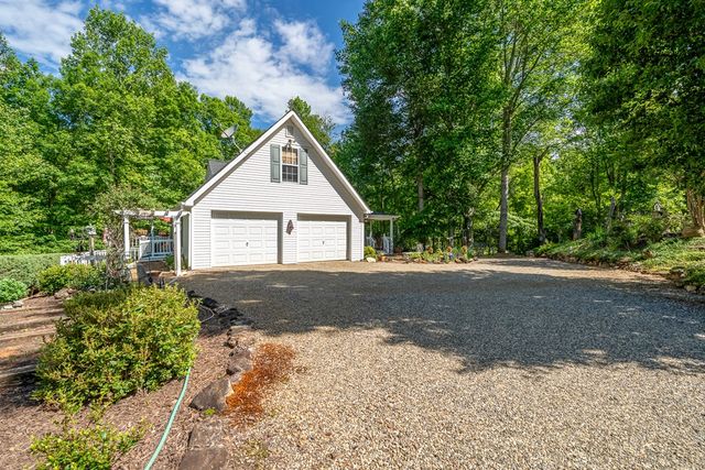 724 Fish Cove Road, Blairsville, GA 30512