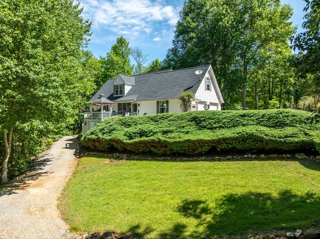 724 Fish Cove Road, Blairsville, GA 30512