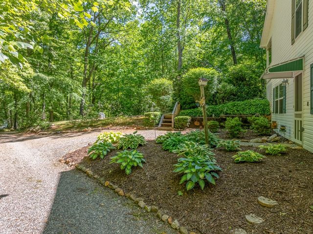 724 Fish Cove Road, Blairsville, GA 30512