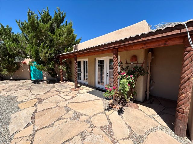 13 Palacio Road, Santa Fe, NM 87508