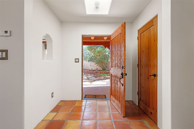13 Palacio Road, Santa Fe, NM 87508