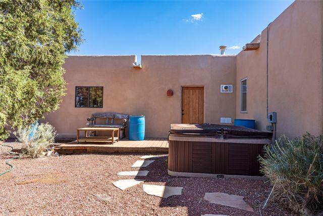 13 Palacio Road, Santa Fe, NM 87508