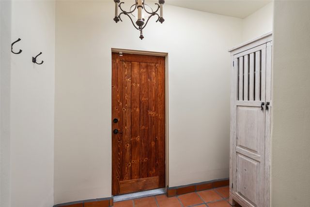 13 Palacio Road, Santa Fe, NM 87508