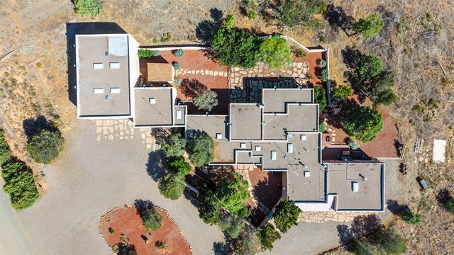 13 Palacio Road, Santa Fe, NM 87508