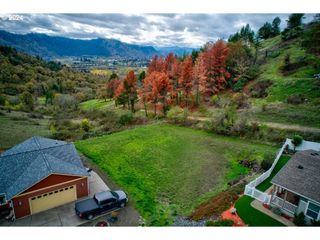 140 ERIN Ct 73, Roseburg, OR 97471