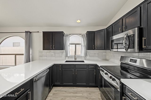 533 E KYLE Court, Gilbert, AZ 85296