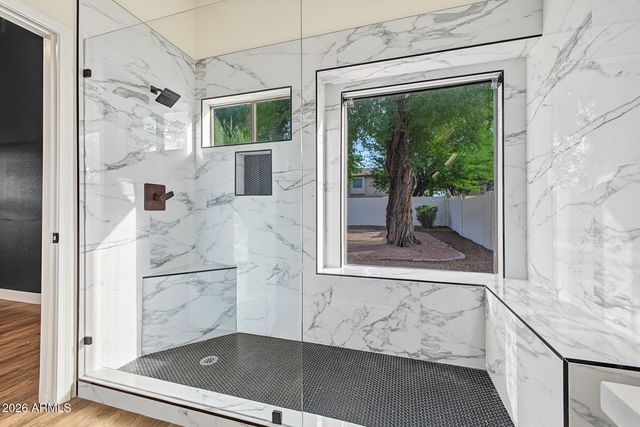 533 E KYLE Court, Gilbert, AZ 85296