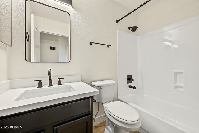 533 E KYLE Court, Gilbert, AZ 85296