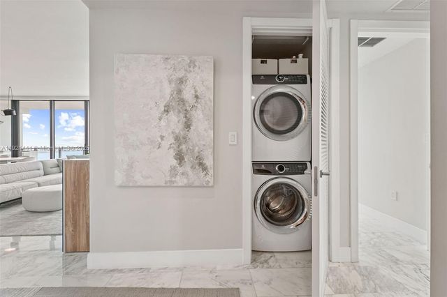 1451 Brickell Ave 2802, Miami, FL 33131