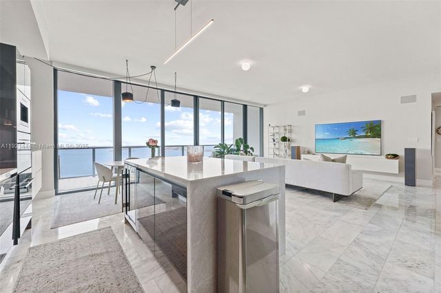 1451 Brickell Ave 2802, Miami, FL 33131