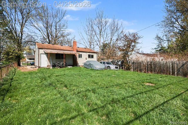 634 Kenilworth Avenue, Pontiac, MI 48340