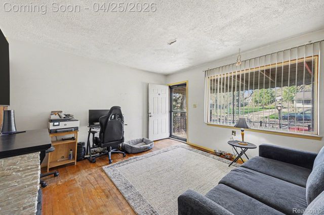 634 Kenilworth Avenue, Pontiac, MI 48340