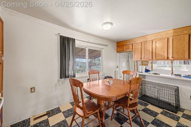 634 Kenilworth Avenue, Pontiac, MI 48340