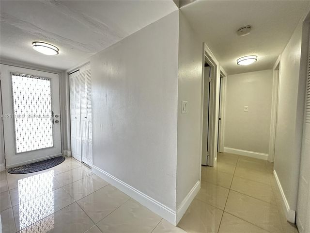 9370 SW 8th St 107, Boca Raton, FL 33428