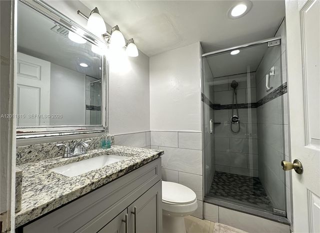 9370 SW 8th St 107, Boca Raton, FL 33428