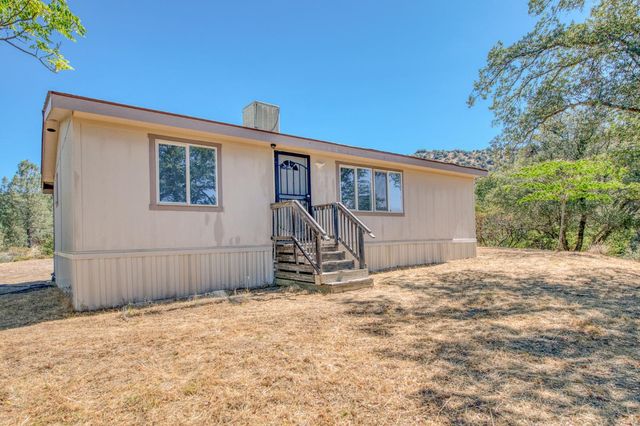 33298 Wahoo Ln, Auberry, CA 93602