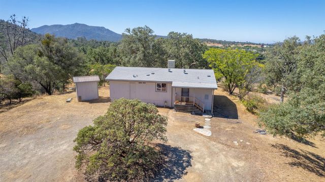 33298 Wahoo Ln, Auberry, CA 93602