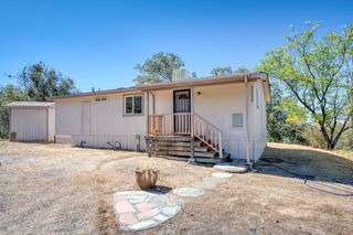 33298 Wahoo Ln, Auberry, CA 93602