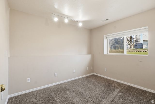 1932 N 810 W, Clinton, UT 84015