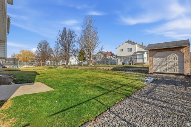 1932 N 810 W, Clinton, UT 84015