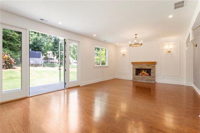 3711 Mountain Cove Road, Snellville, GA 30039