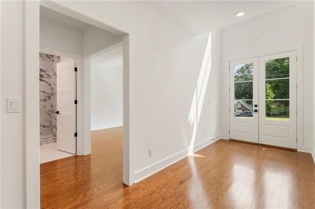 3711 Mountain Cove Road, Snellville, GA 30039