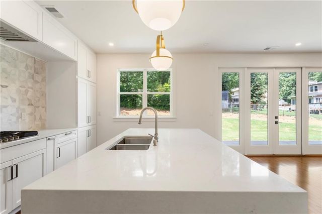 3711 Mountain Cove Road, Snellville, GA 30039