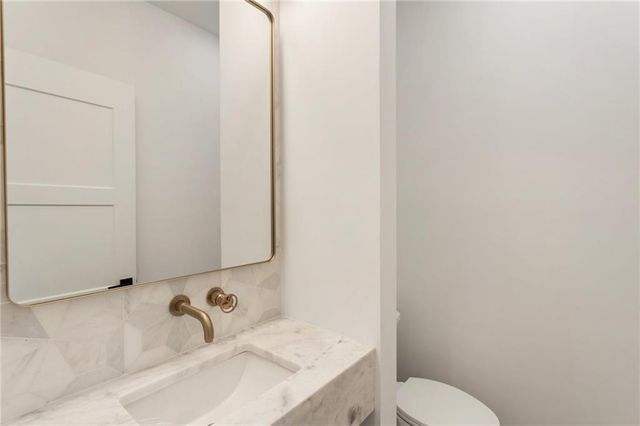 3711 Mountain Cove Road, Snellville, GA 30039