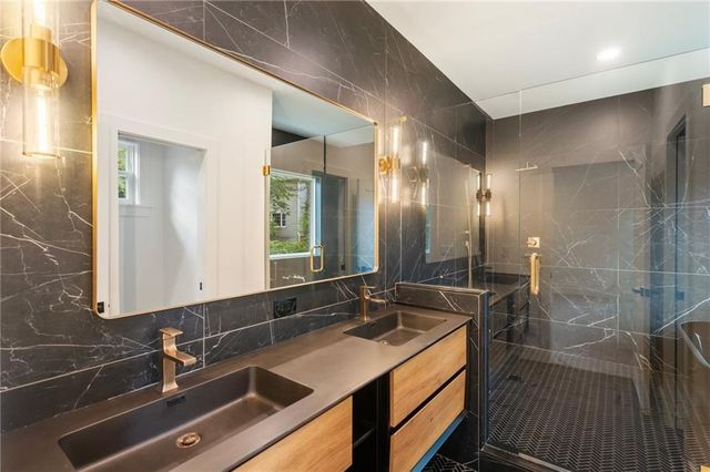 3711 Mountain Cove Road, Snellville, GA 30039