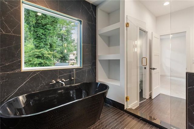 3711 Mountain Cove Road, Snellville, GA 30039