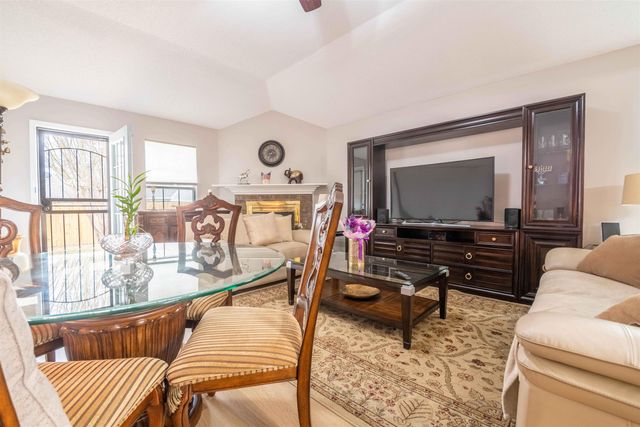 8143 TIMBER KNOLL LN, Memphis, TN 38018