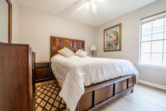 8143 TIMBER KNOLL LN, Memphis, TN 38018