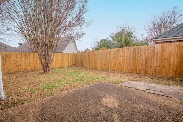 8143 TIMBER KNOLL LN, Memphis, TN 38018