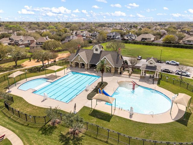 6200 Glenn Hills Lane, League City, TX 77573