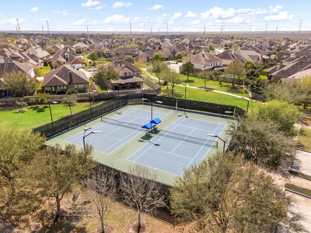 6200 Glenn Hills Lane, League City, TX 77573