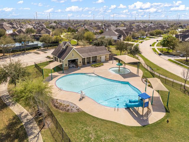 6200 Glenn Hills Lane, League City, TX 77573