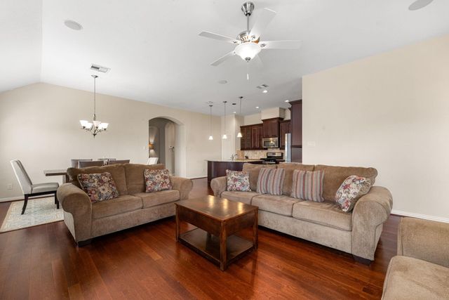 6200 Glenn Hills Lane, League City, TX 77573