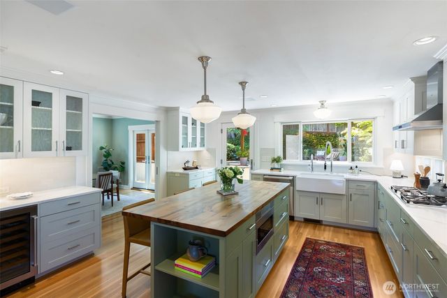 4821 53rd Avenue S, Seattle, WA 98118