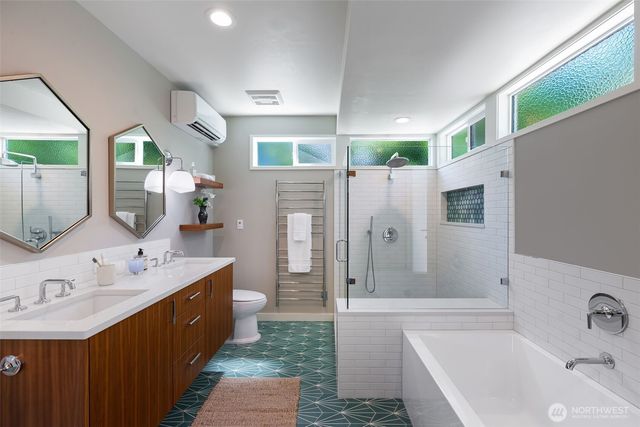 4821 53rd Avenue S, Seattle, WA 98118