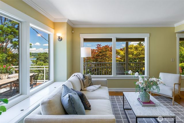 4821 53rd Avenue S, Seattle, WA 98118