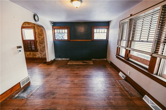 189 Cravenwood Avenue, Greece, NY 14616