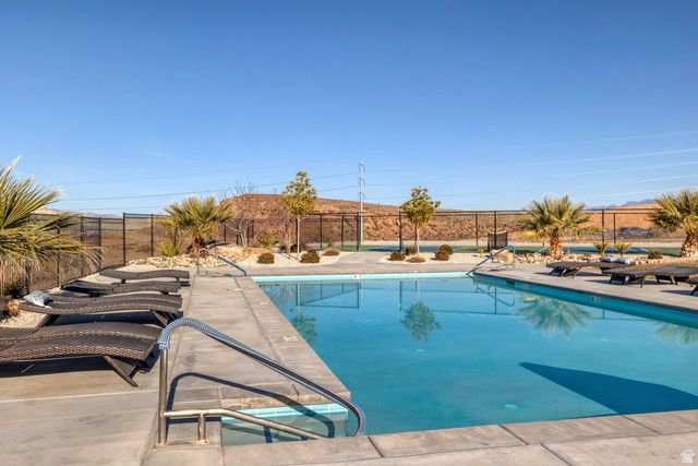 3052 E PHOTINIA DR, St. George, UT 84790