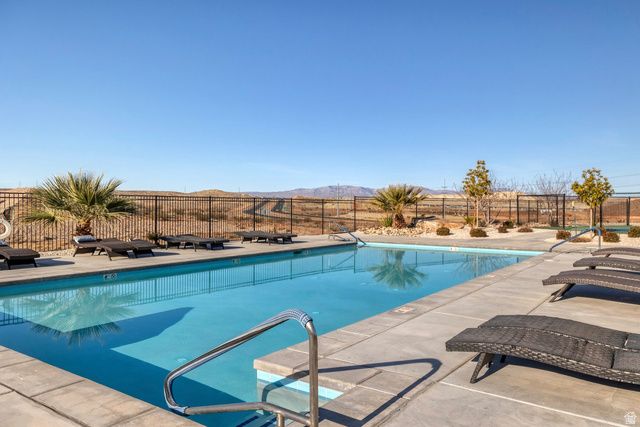 3052 E PHOTINIA DR, St. George, UT 84790