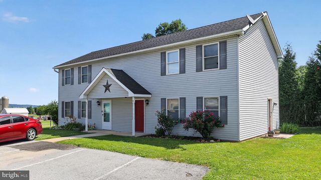15 STOLTZFUS LN, Leola, PA 17540