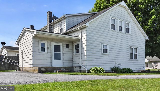 15 STOLTZFUS LN, Leola, PA 17540