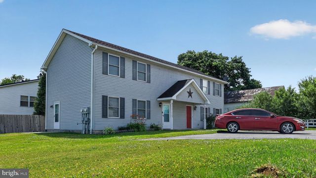 15 STOLTZFUS LN, Leola, PA 17540